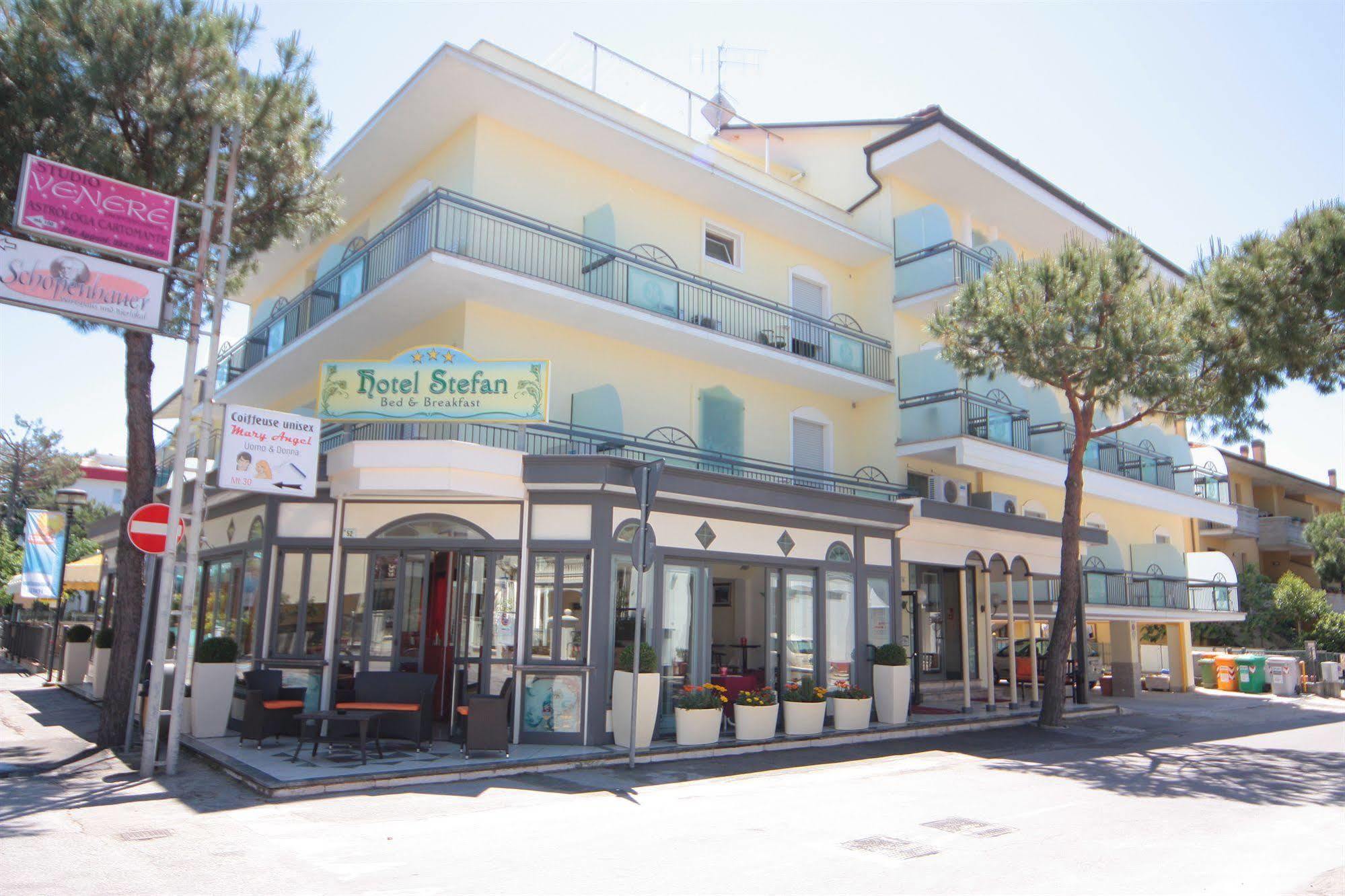 Stefan & Breakfast Hotel 3*
