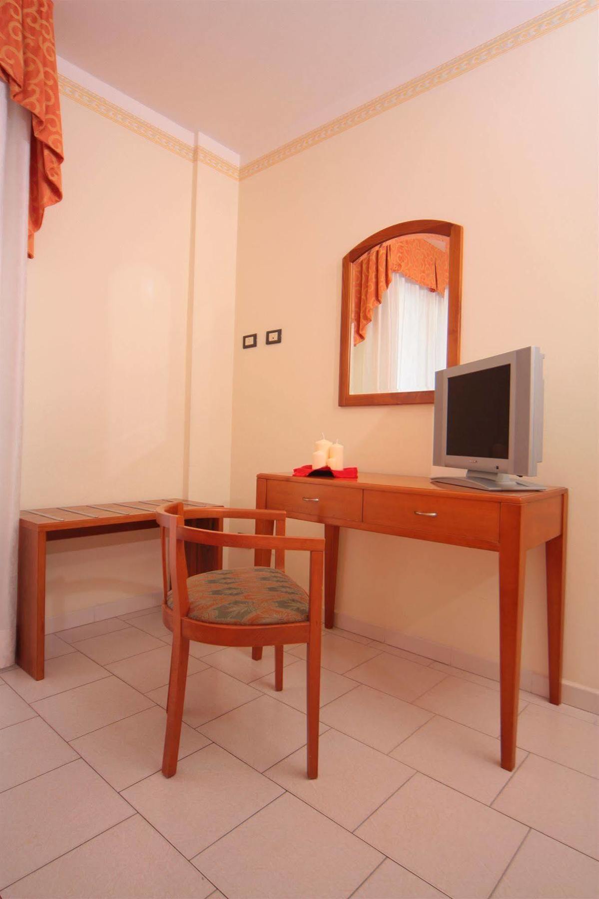 Hotel Stefan & Breakfast 3*