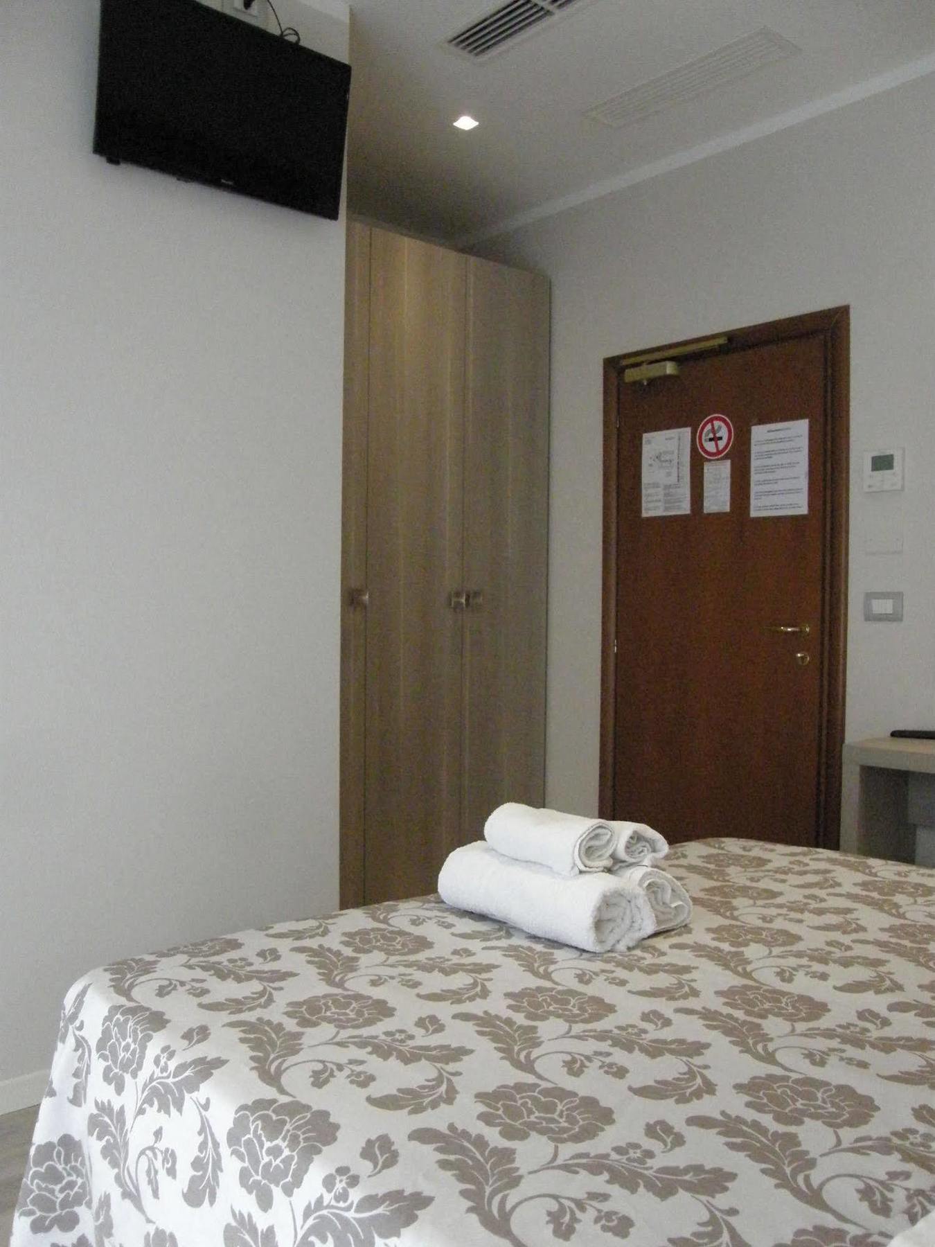 Stefan & Breakfast Hotel 3*